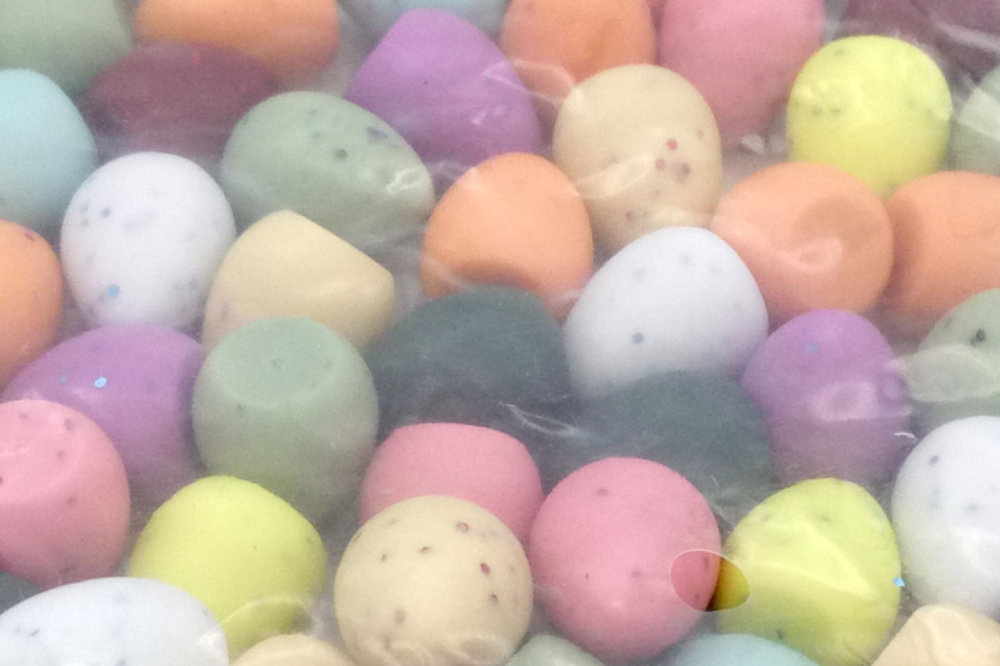 Wingspan Combi-Set speckled plastic and golden metall eggs