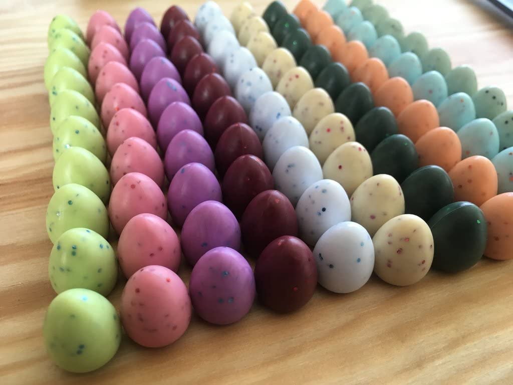 Flügelschlag Kombiset gesprenkelte Eier und goldene Eier aus Metall